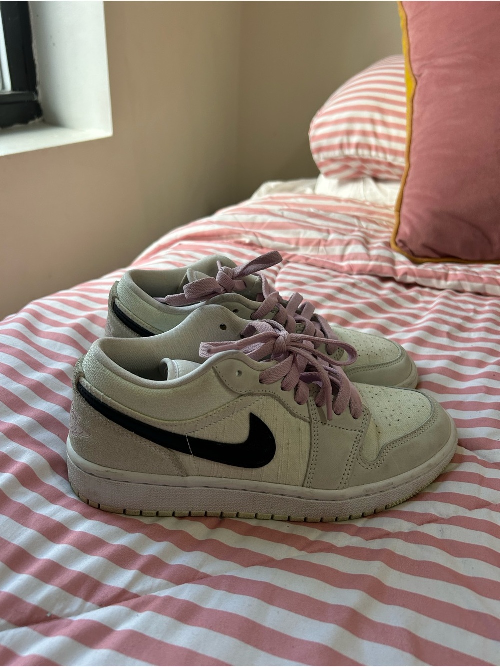Women’s Air Jordan 1 low ‘Barely Green’ Sneakers